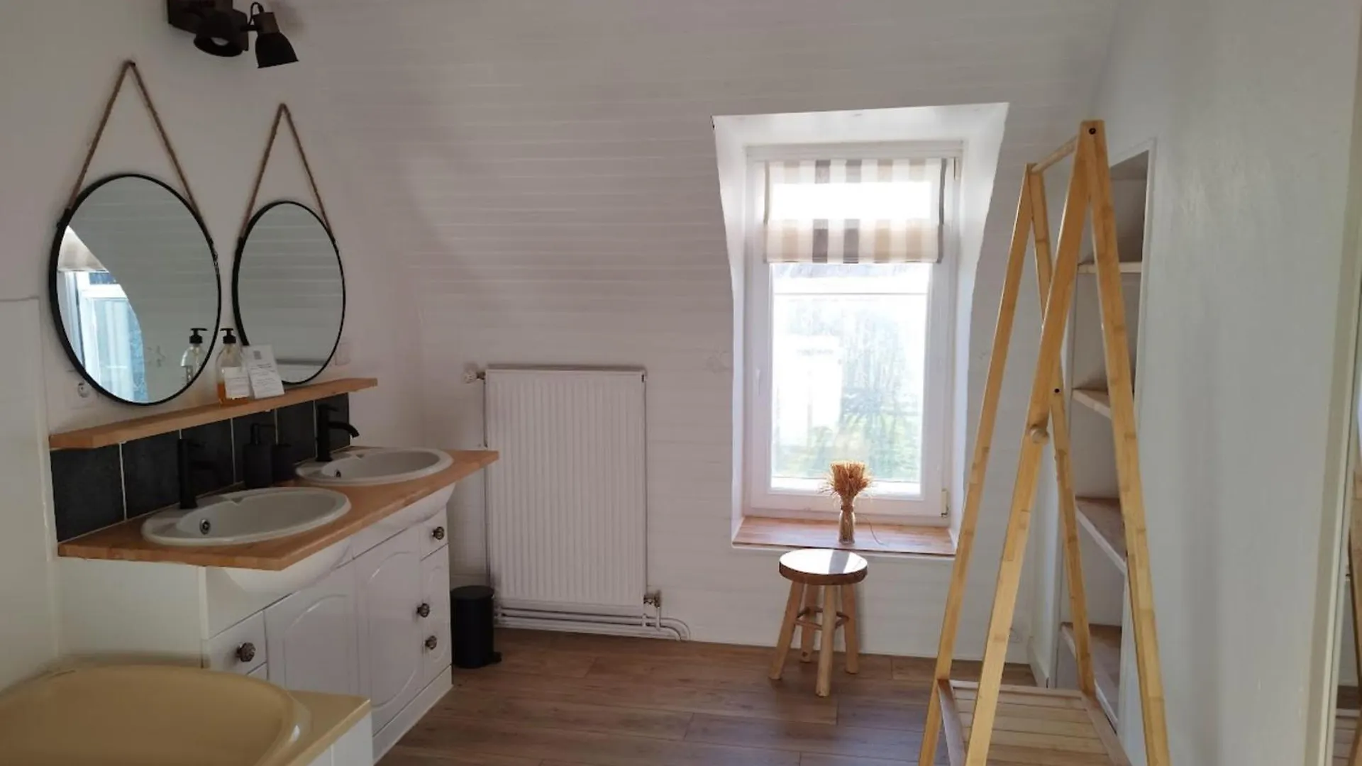 Couette-café Home Emoi La Gouesnière